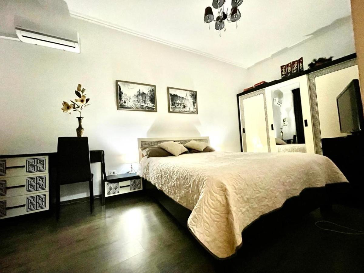 V&O Whitechocolateapt 800 M To Opera 利沃夫 外观 照片